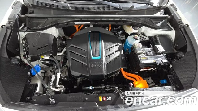 Kia Niro — Фото автомобиля 9