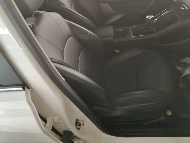 Roewe i5 — Фото автомобиля 24
