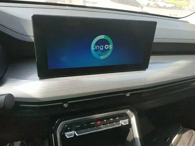 Wuling Asta — Фото автомобиля 8