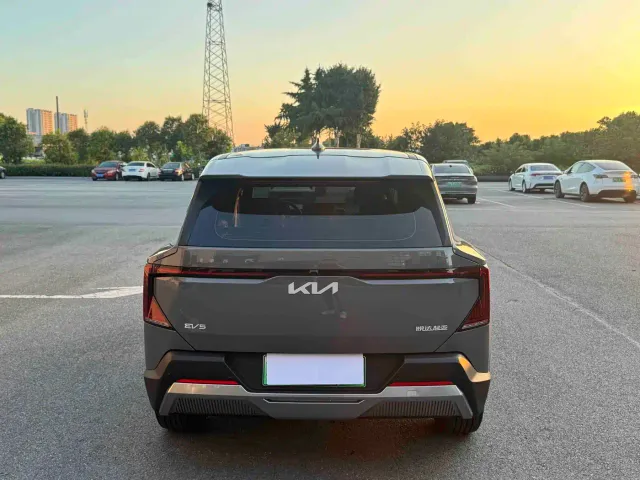 Kia EV5 — Фото автомобиля 3