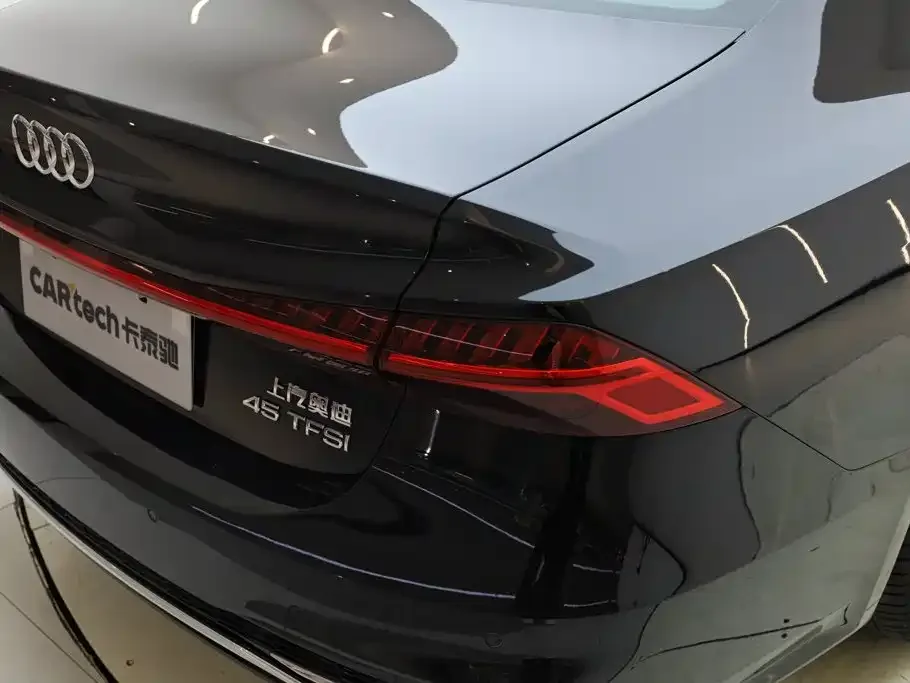 Audi Audi A7L 2024 45TFSI S-line Dream Edition Crystal Package — Фото автомобиля 9