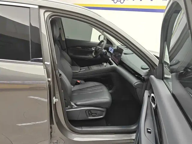 Geely Galaxy E5 — Фото автомобиля 8