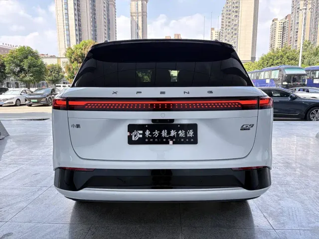 Xpeng G9 — Фото автомобиля 8