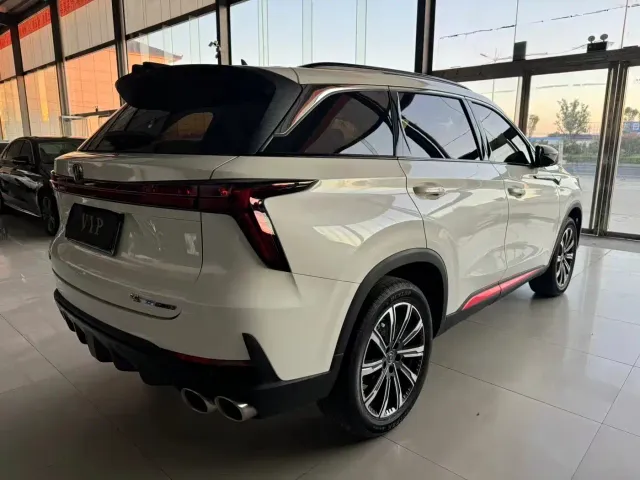 Changan CS75 Plus — Фото автомобиля 4