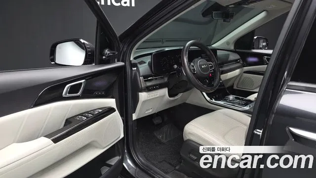 Kia Carnival Generation 4 — Фото автомобиля 14