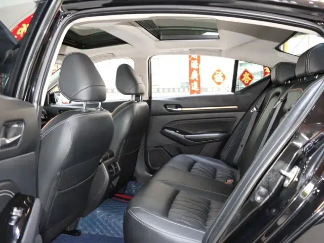 Nissan Teana — Фото автомобиля 11