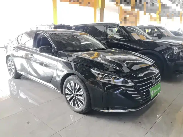 Nissan Teana — Фото автомобиля 3