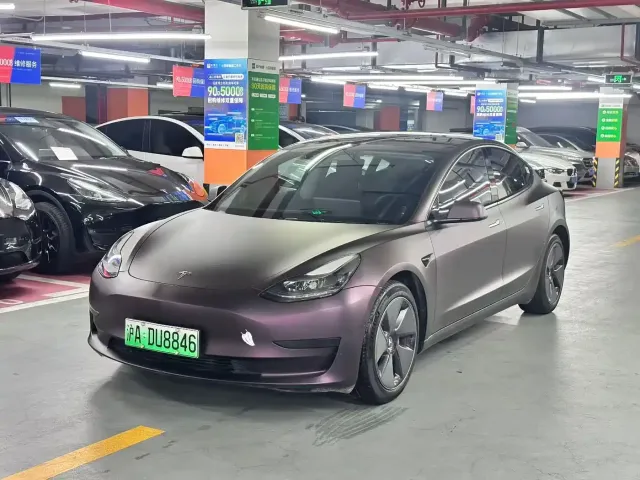 Фотография автомобиля — Tesla Model 3