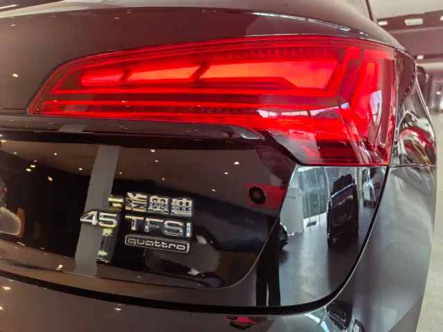 Audi Q5L — Фото автомобиля 18