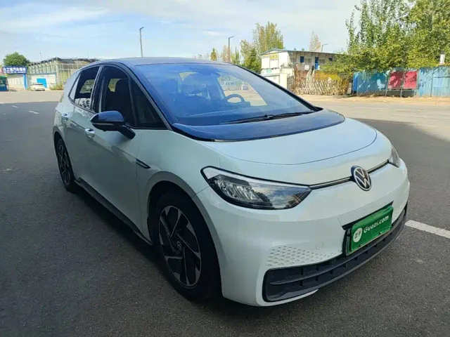 Volkswagen ID.3 — Фото автомобиля 3