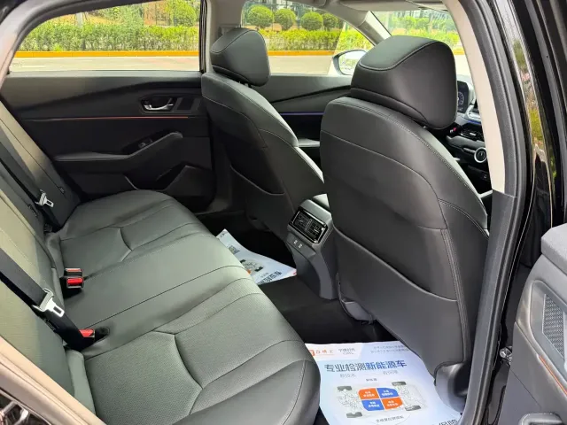 Honda Accord — Фото автомобиля 23