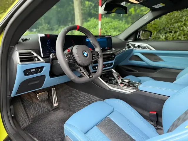 BMW M4 — Фото автомобиля 4