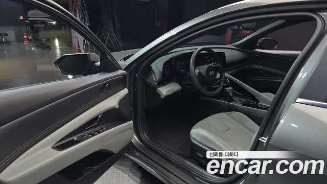 Hyundai Avante CN7 — Фото автомобиля 10