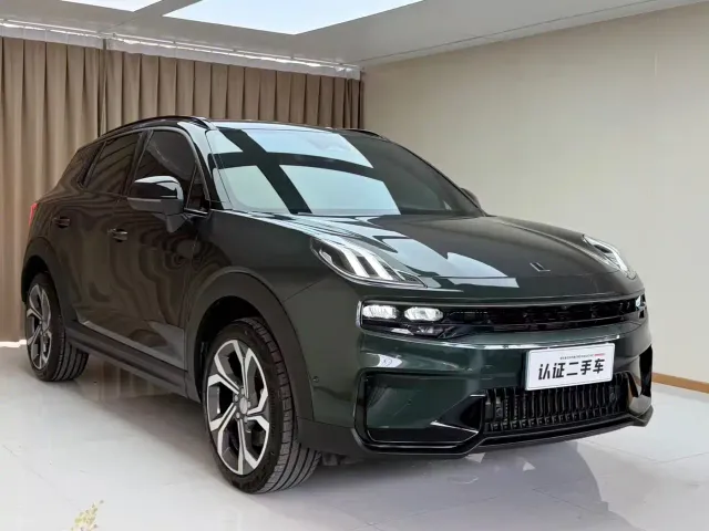 Lynk & Co 06 — Фото автомобиля 12