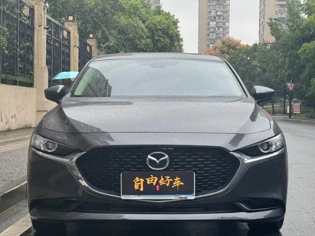 Mazda Axela — Фото автомобиля 2