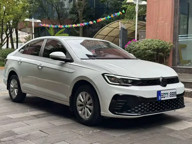 Volkswagen Lavida — Фото автомобиля 3