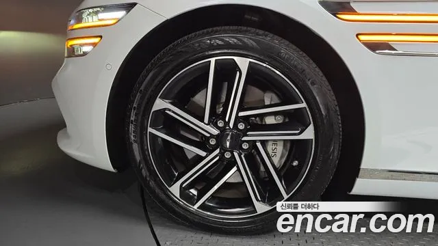 Genesis G80 Бензин 2.5 турбо 2WD — Фото автомобиля 5