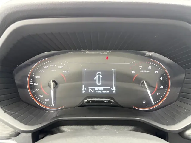 Wuling Jiachen — Фото автомобиля 6