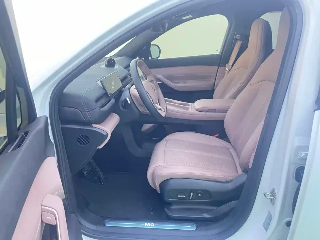 Nio EC6 — Фото автомобиля 21