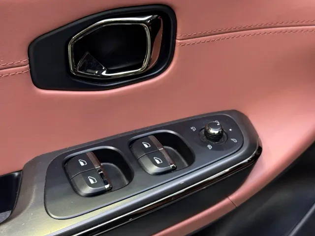 Nio EC6 — Фото автомобиля 10