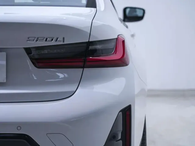 BMW 3 Series — Фото автомобиля 18