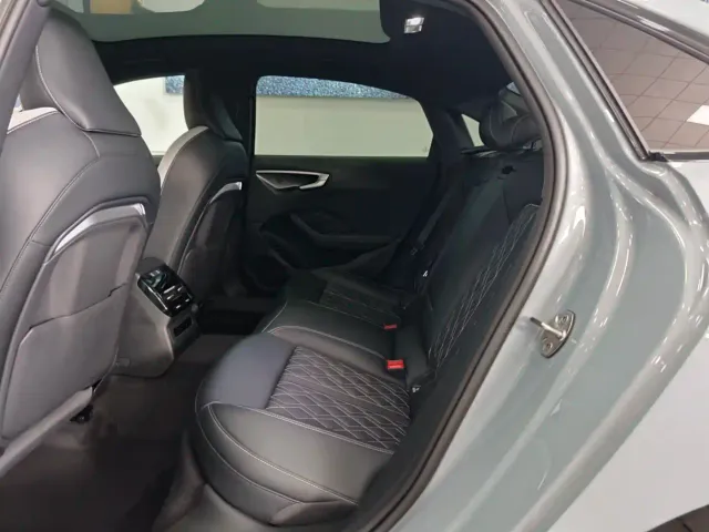 Audi A5L — Фото автомобиля 14