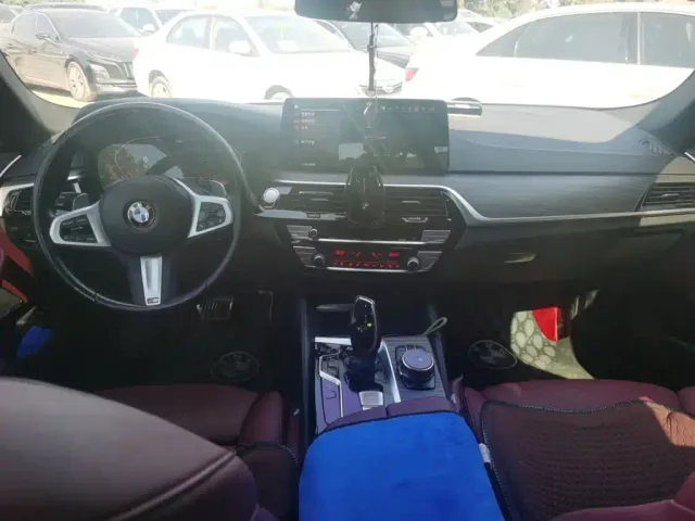 BMW 5 Series — Фото автомобиля 10
