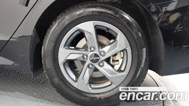 Kia K5 Новый K5 3 поколение 2.0 LPi(Для проката) — Фото автомобиля 19