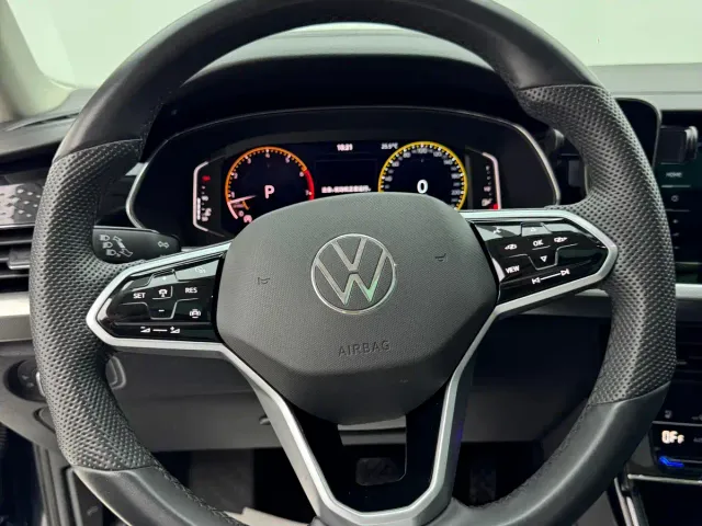 Volkswagen Passat — Фото автомобиля 10