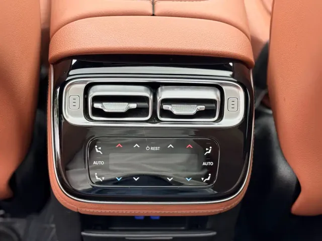 Mercedes-Benz S-Class — Фото автомобиля 13
