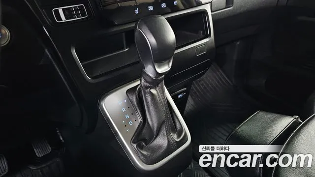 Hyundai Staria Staria Tourer 9 мест — Фото автомобиля 9