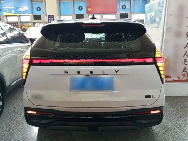 Geely Boyue L — Фото автомобиля 5