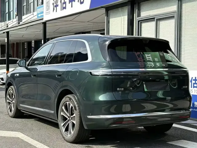 Aito M7 — Фото автомобиля 3