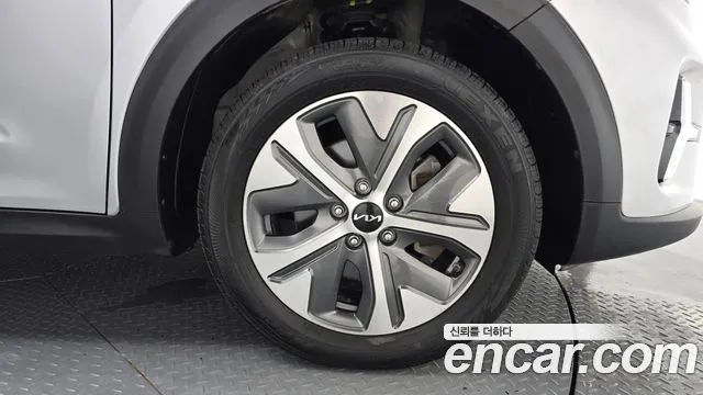 Kia Niro Niro Plus Air — Фото автомобиля 21
