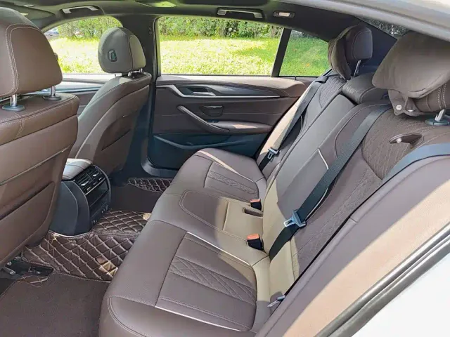 BMW 5 Series — Фото автомобиля 8