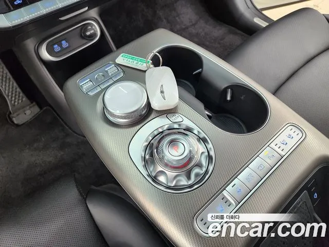 Genesis GV60 — Фото автомобиля 17