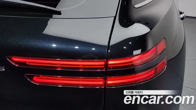 Genesis GV70 2.5T Бензин 2WD — Фото автомобиля 21
