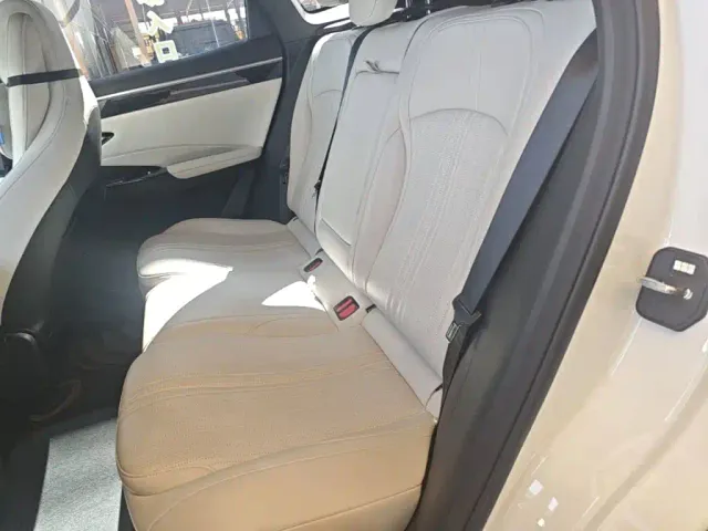 Geely Galaxy L7 — Фото автомобиля 16