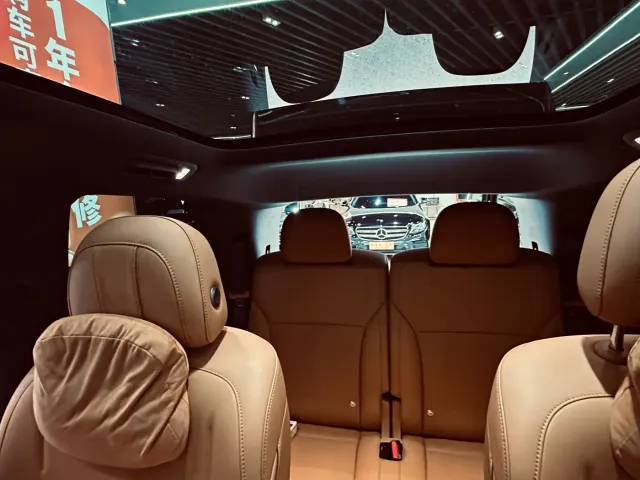 Li Auto i8 — Фото автомобиля 21