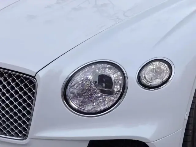 Bentley Continental — Фото автомобиля 7