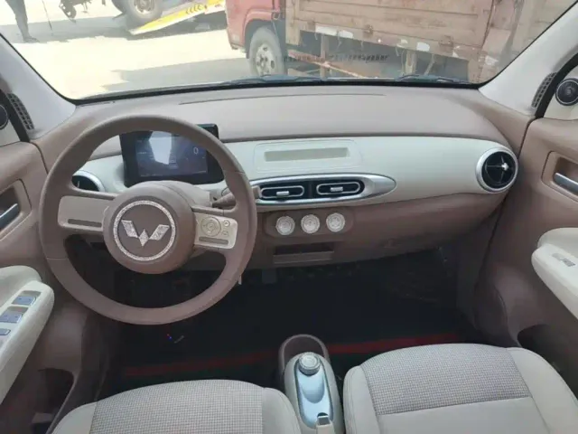 Wuling Hongguang Mini EV — Фото автомобиля 9