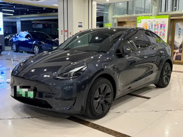 Фотография автомобиля — Tesla Model Y