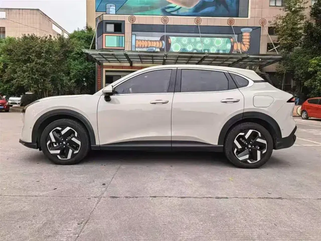 Baojun Yunhai — Фото автомобиля 13