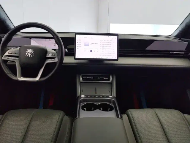 BYD Qin L — Фото автомобиля 12
