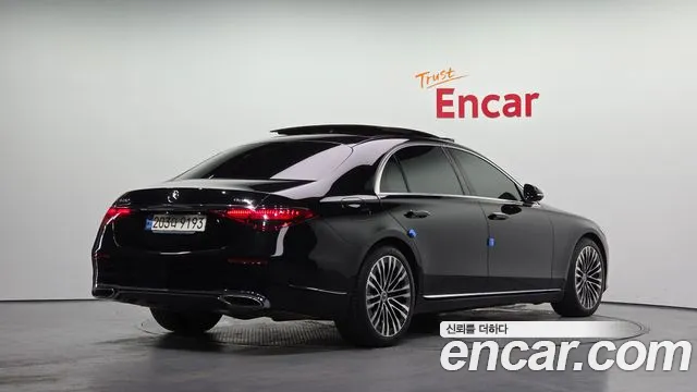 Mercedes-Benz S-Class — Фото автомобиля 2