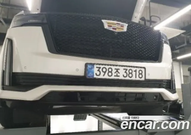 Фотография автомобиля — Cadillac Escalade 5th Gen