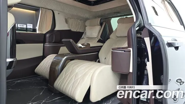 Kia Carnival Generation 4 — Фото автомобиля 17