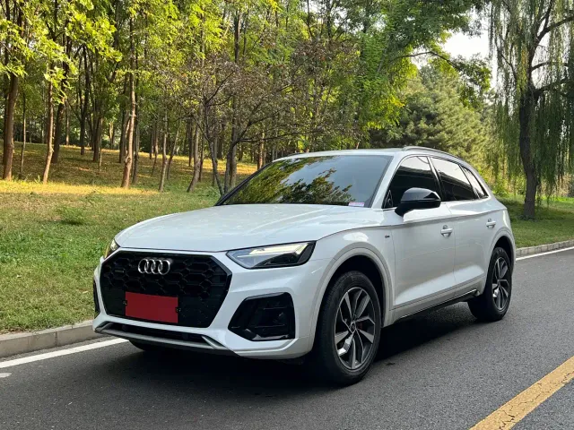 Фотография автомобиля — Audi Q5L