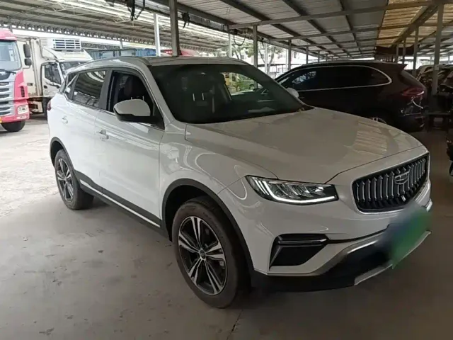 Geely Boyue — Фото автомобиля 3