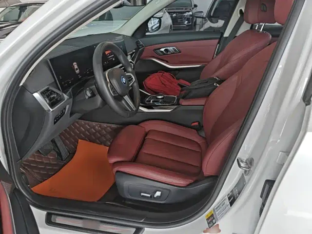 BMW i3 — Фото автомобиля 14